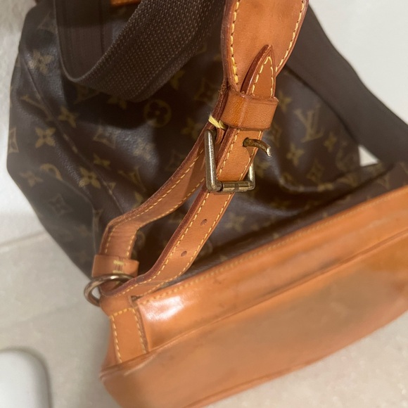 Authentic Louis Vuitton Brown Monogram Backpack - Picture 4 of 8